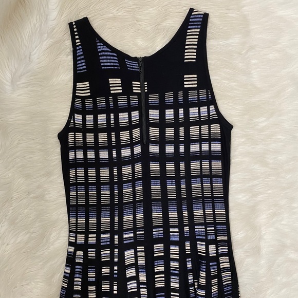 NIC+ZOE Sleeveless Print Knit Fit and Flare Dress - Picture 5 of 8